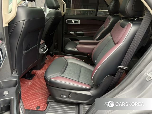 Ford Explorer 2023 Серебристо-серый из Китая, фото 5