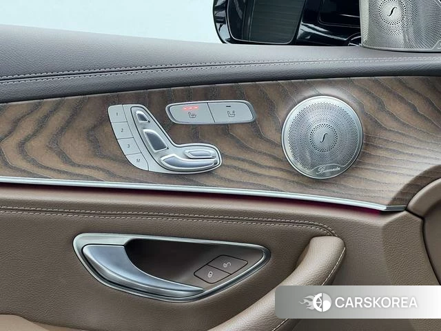 Mercedes-Benz E-Class 2022 Черный из Китая, фото 5