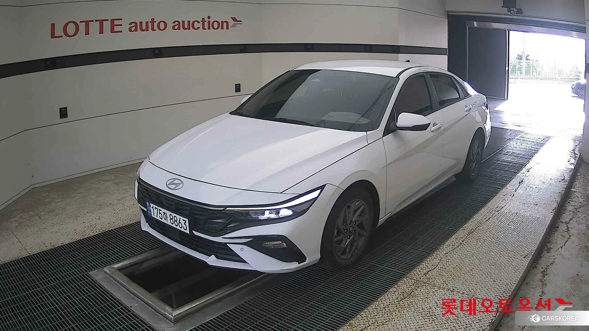 Hyundai Avante 2024 Atlas White из Кореи, фото 5