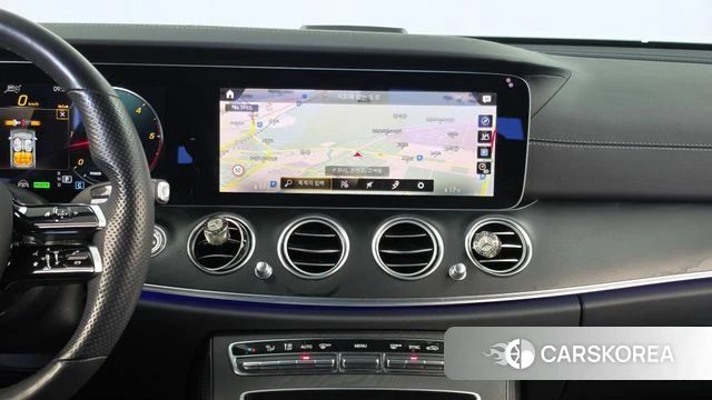 Mercedes-Benz E-Class W213 2022 Белый из Кореи, фото 5