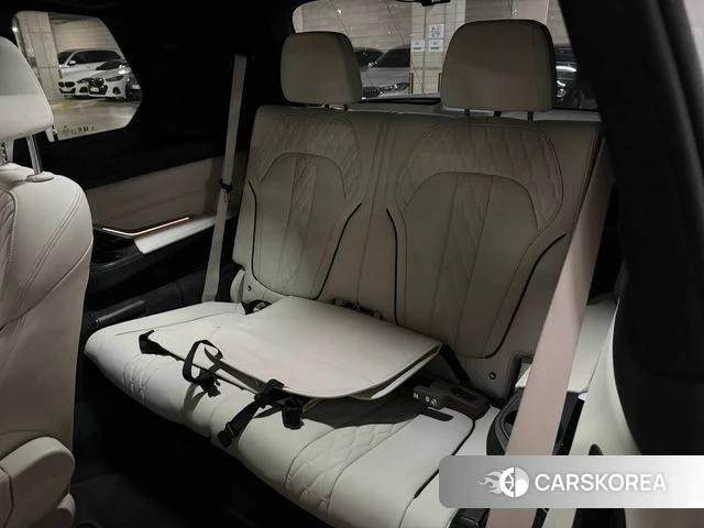 BMW X7 (G07) 2025 Белый из Кореи, фото 5