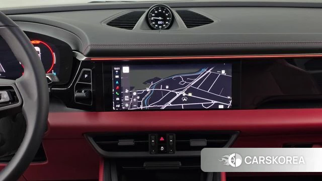 Porsche Makan EV 2025 Серебристо-серый из Кореи, фото 5