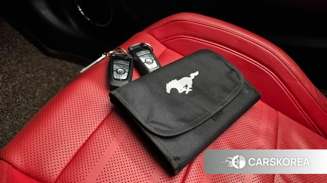 Ford Mustang 2022 Белый из Кореи, фото 5