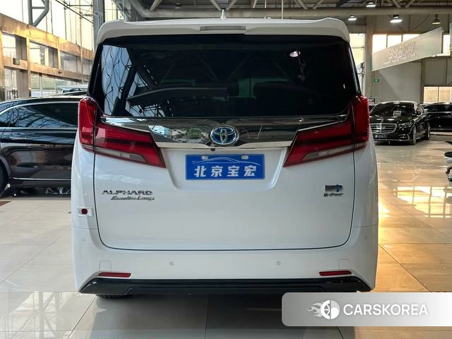 Toyota Alphard 2021 Белый из Китая, фото 5