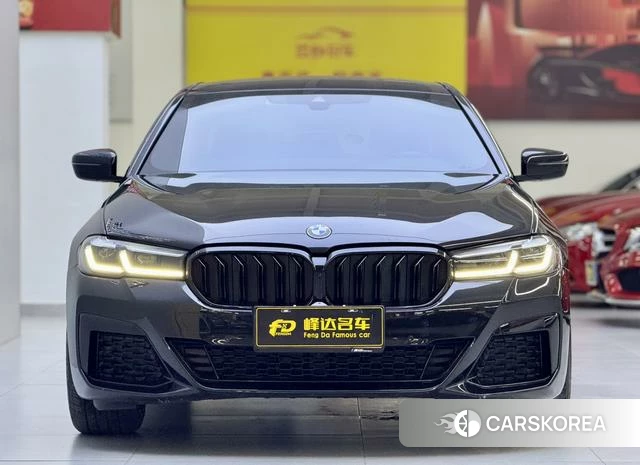 BMW 5 series 2021 Черный из Китая, фото 5