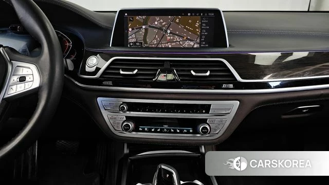 BMW 7 Series (G11) 2021 Белый из Кореи, фото 5