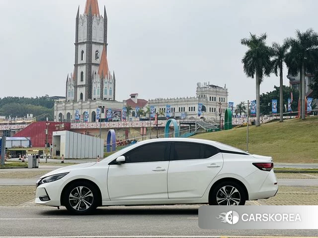 Nissan Sylphy 2023 Белый из Китая, фото 5