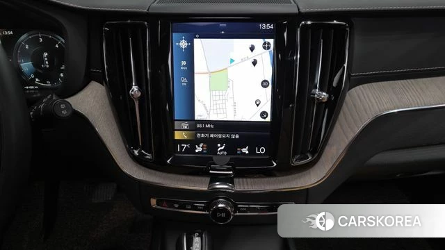 Volvo XC60 second Generation 2019 Белый из Кореи, фото 5