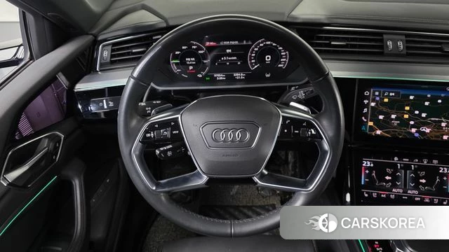 Audi e-Tron 2021 Синий из Кореи, фото 5
