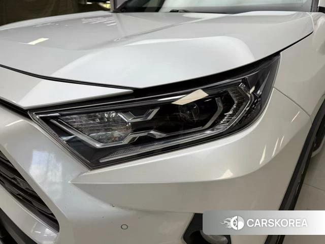 Toyota RAV4 2021 Белый из Китая, фото 5