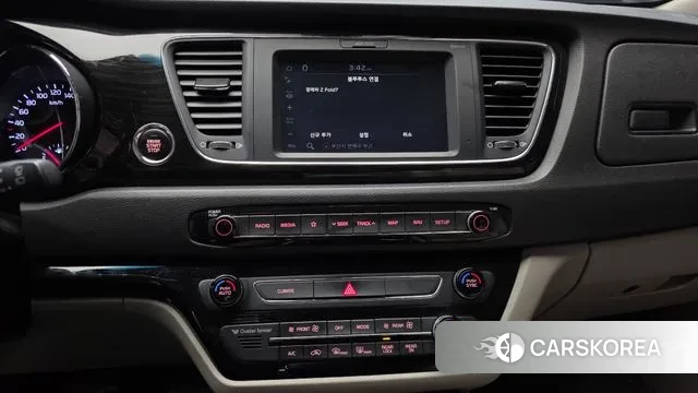 Kia The New Carnival 2019 Белый из Кореи, фото 5