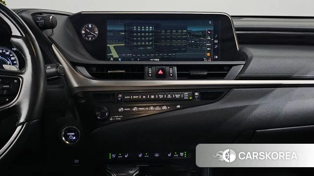 Lexus ES300h 7th generation 2019 Белый из Кореи, фото 5