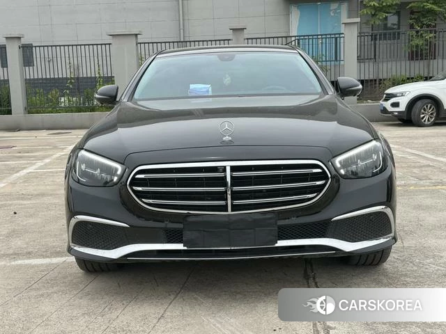 Mercedes-Benz E-Class 2023 Черный из Китая, фото 5