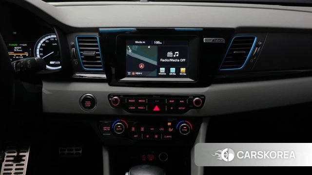 Kia Niro 2018 Серебряный из Кореи, фото 5