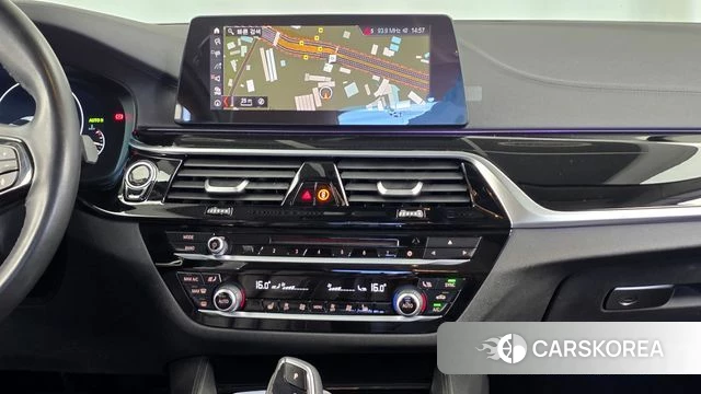 BMW 5 Series (G30) 2019 Серый из Кореи, фото 5