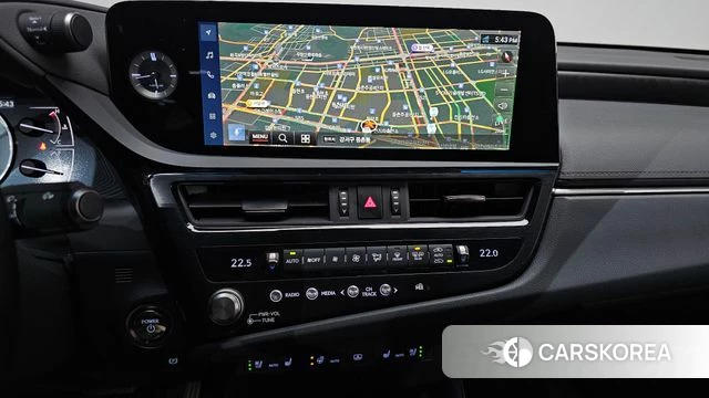Lexus ES300h 7th generation 2024 Белый из Кореи, фото 5