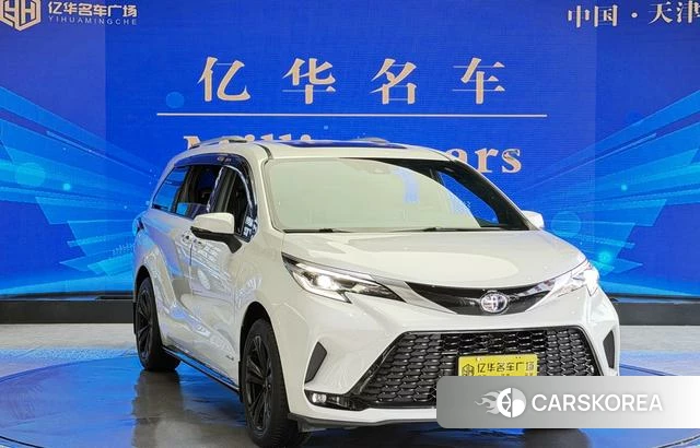 Toyota Sienna 2022 Белый из Китая, фото 5