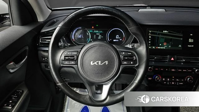 Kia Niro Plus 2022 Серебряный из Кореи, фото 5
