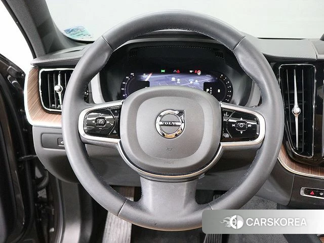 Volvo XC60 second Generation 2024 Серый из Кореи, фото 5