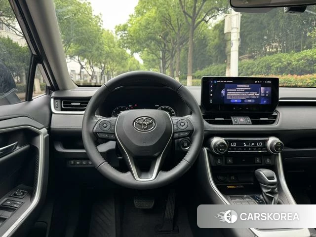 Toyota RAV4 2024 Черный из Китая, фото 5