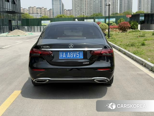 Mercedes-Benz E-Class 2023 Черный из Китая, фото 5