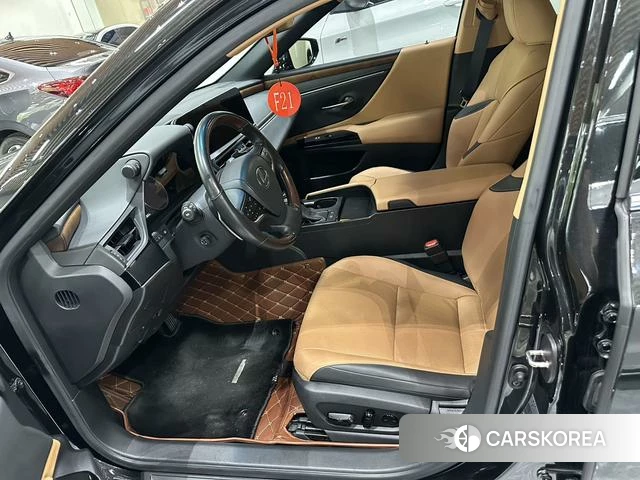 Lexus ES 2023 Черный из Китая, фото 5