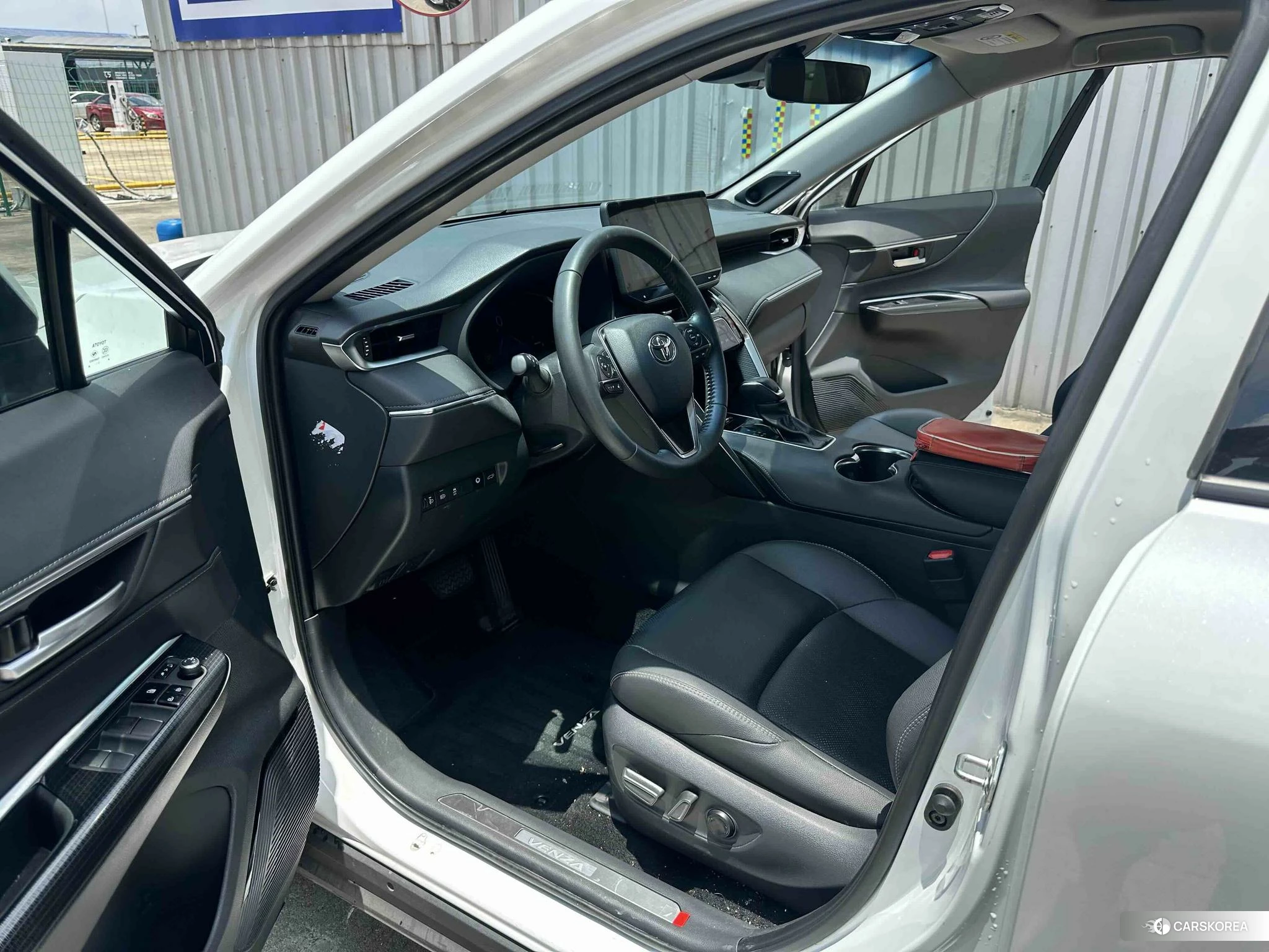 Toyota Venza 2023 Белый из Китая, фото 5