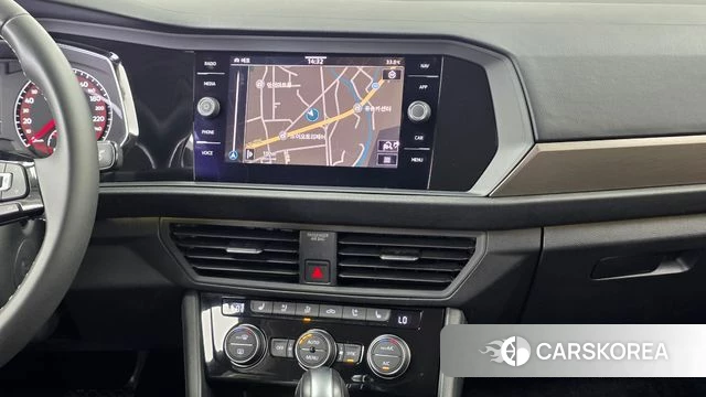 Volkswagen 7th Generation of Jetta 2021 Белый из Кореи, фото 5