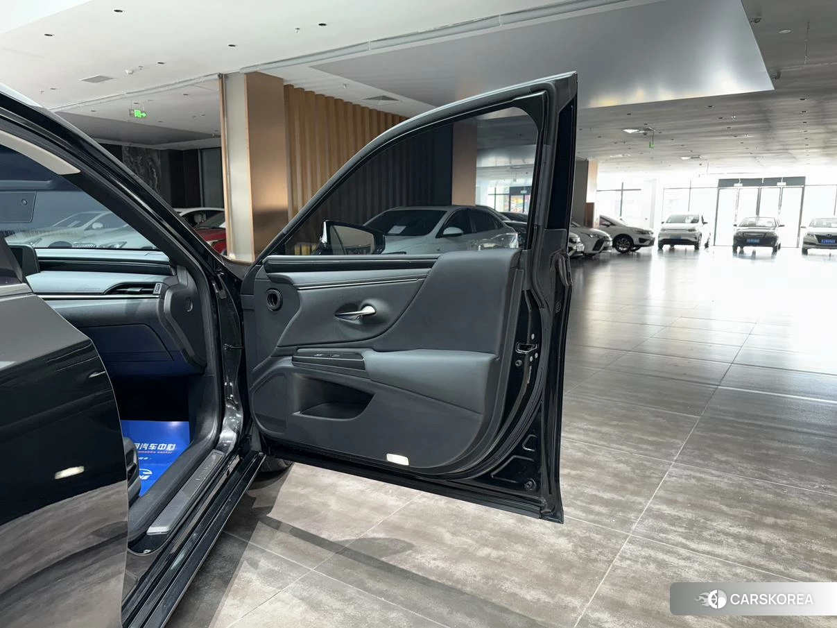 Lexus ES 2019 Черный из Китая, фото 5