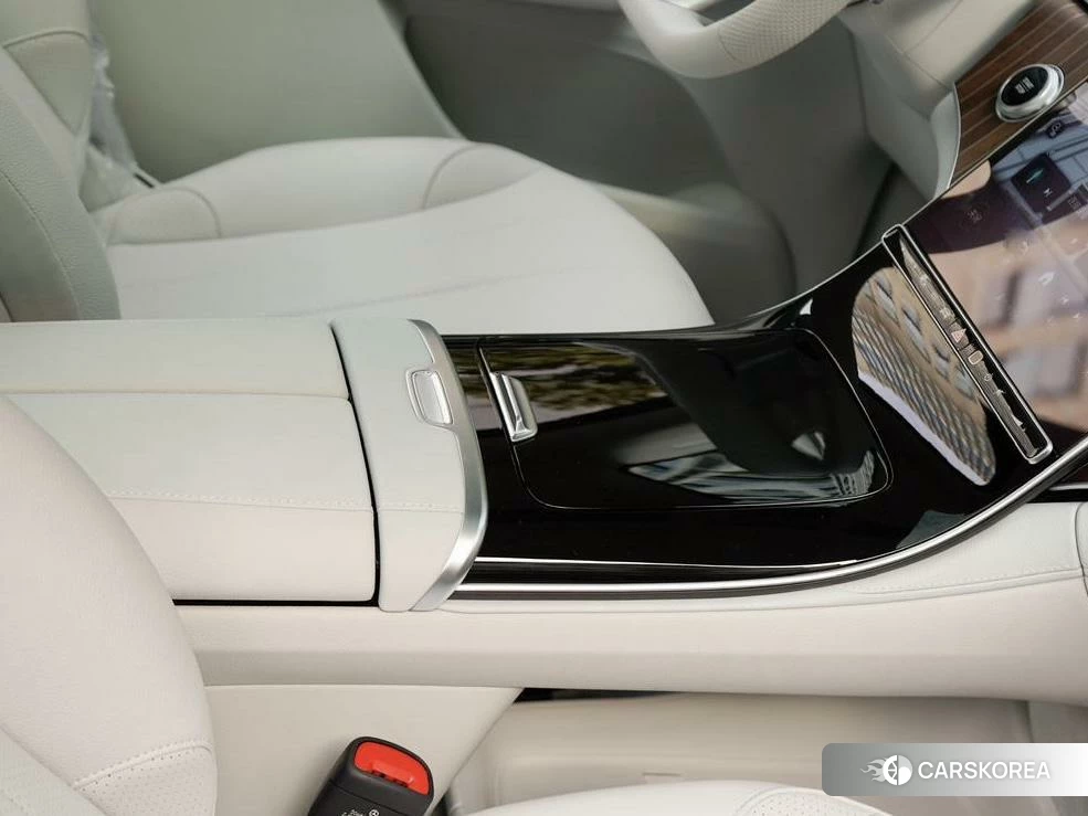 Mercedes-Benz EQE 2024 Черный из Китая, фото 5