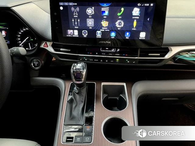 Toyota Granvia 2025 Белый из Китая, фото 5