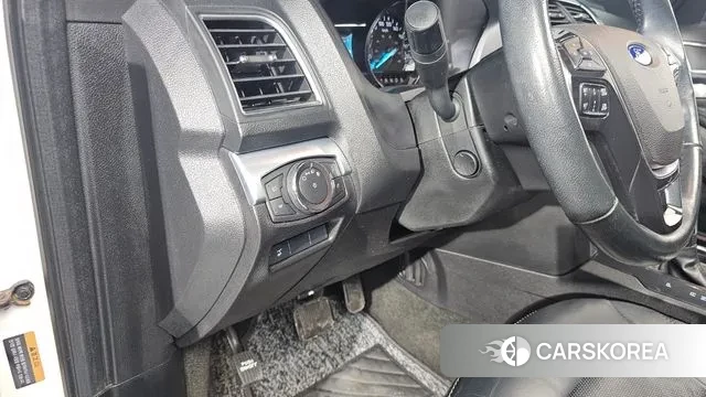 Ford Explorer 2018 Белый из Кореи, фото 5