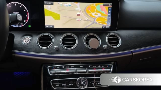 Mercedes-Benz E-Class W213 2018 Серый из Кореи, фото 5