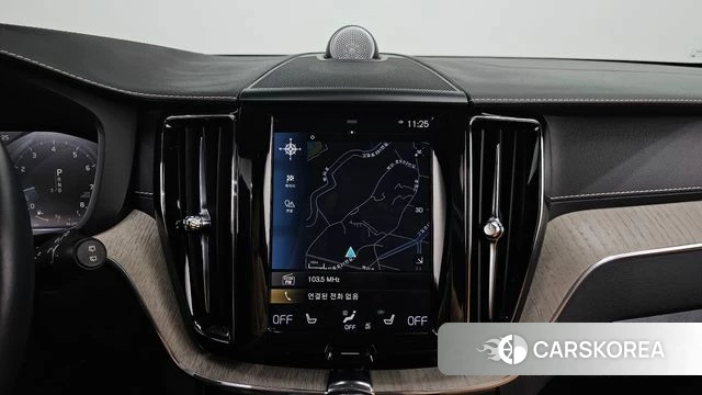 Volvo XC60 second Generation 2019 Белый из Кореи, фото 5