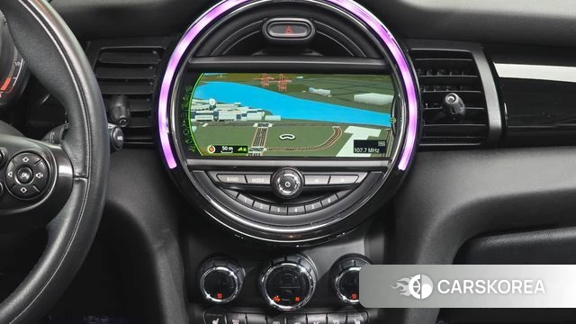 Mini Cooper 2018 Жемчужный цвет из Кореи, фото 5