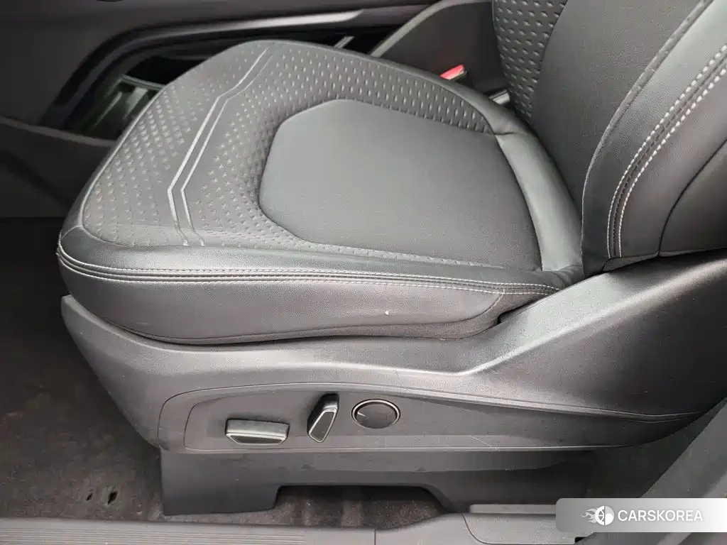 Ford Edge 2023 Silver/gray из Китая, фото 5