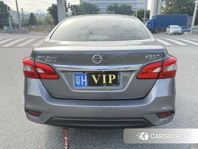 Nissan Sylphy 2023 Темно-серый из Китая, фото 5