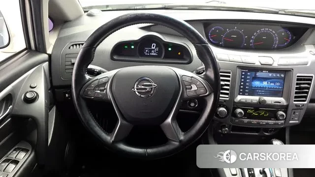 Ssangyong Korando Turismo 2018 Белый из Кореи, фото 5