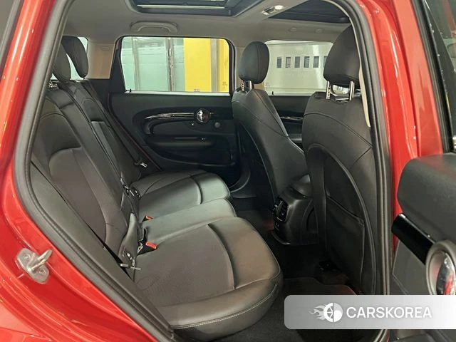 Mini Cooper S Clubman 2023 Красный из Кореи, фото 5