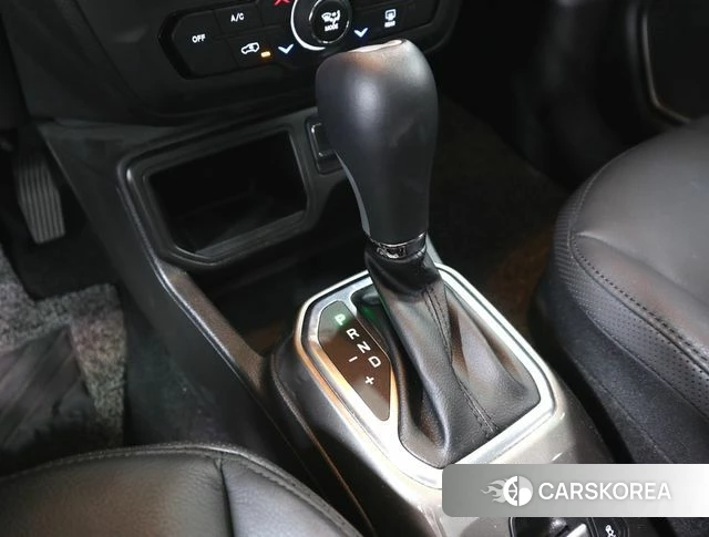 Jeep Renegade 2022 Черный из Кореи, фото 5