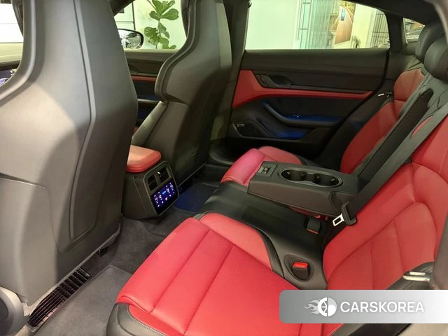Porsche Taycan 2025 Черный из Кореи, фото 5