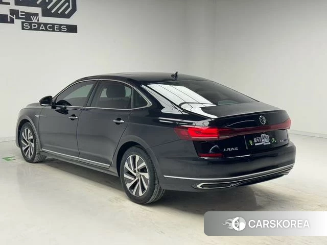 Volkswagen Passat 2023 Черный из Китая, фото 5