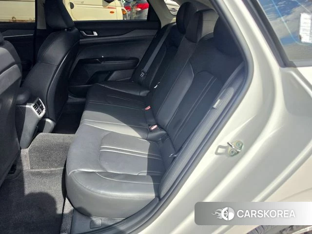 Kia K5 3rd generation 2023 Белый из Кореи, фото 5