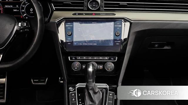 Volkswagen Arteon 2019 Серебристо-серый из Кореи, фото 5