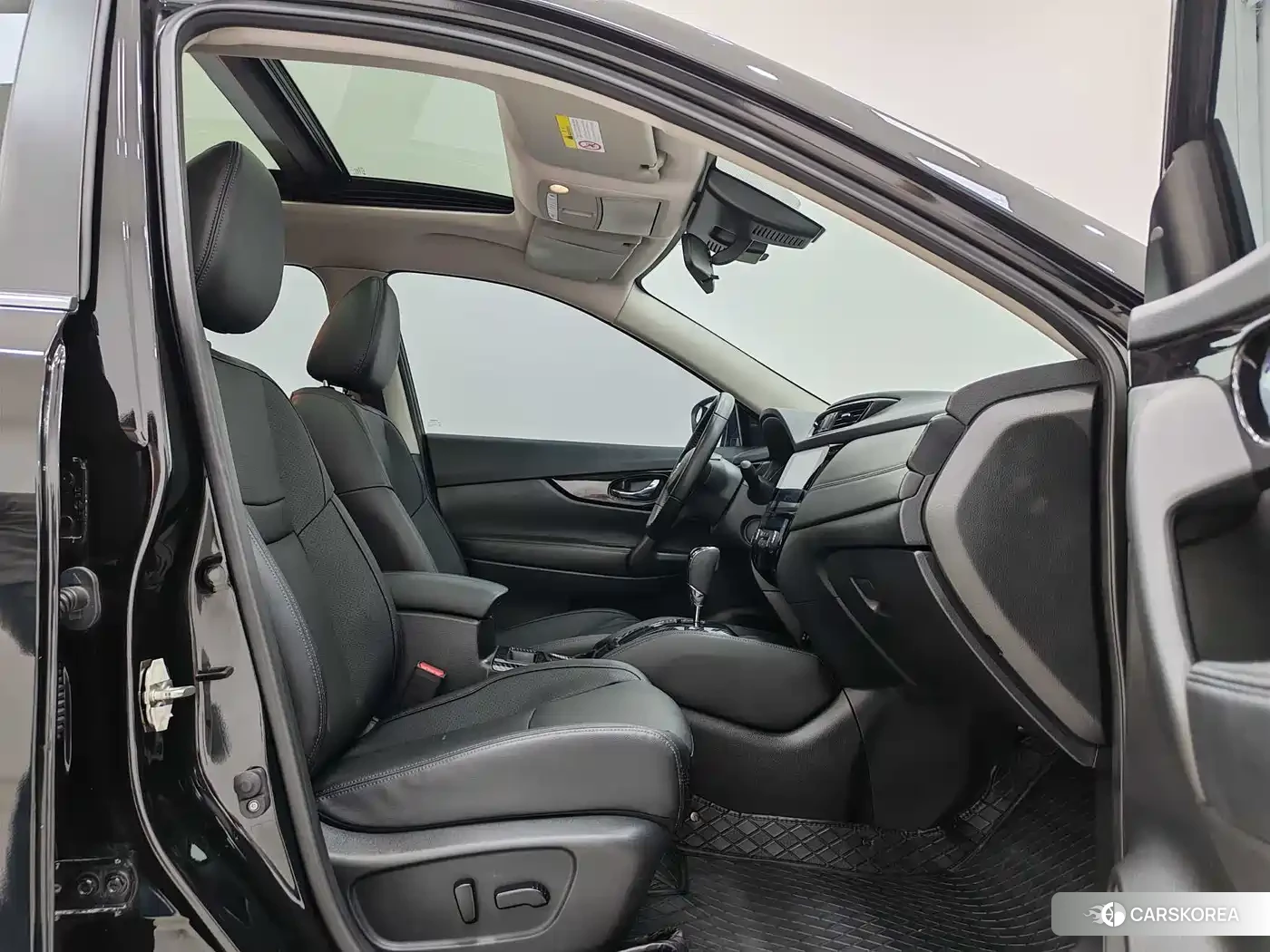 Nissan X-Trail 2023 Черный из Китая, фото 5
