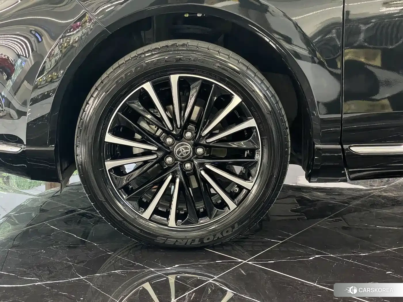 Toyota Venza 2023 Черный из Китая, фото 5