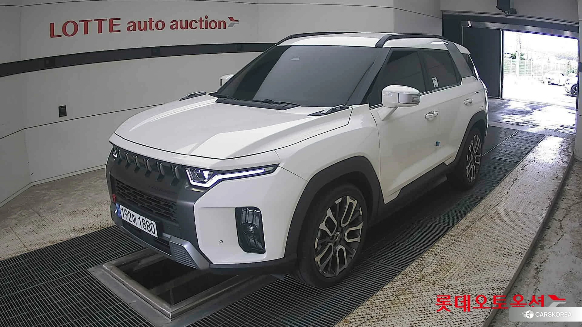 SsangYong Torres 2023 Grand White из Кореи, фото 5