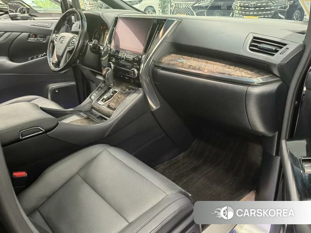 Toyota Vellfire 2022 Черный из Китая, фото 5