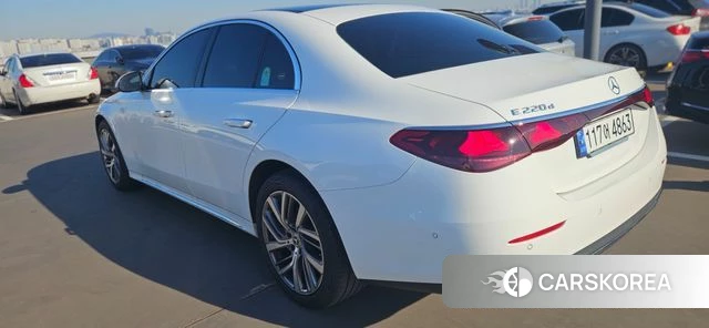 Mercedes-Benz E-Class W214 2024 Белый из Кореи, фото 5