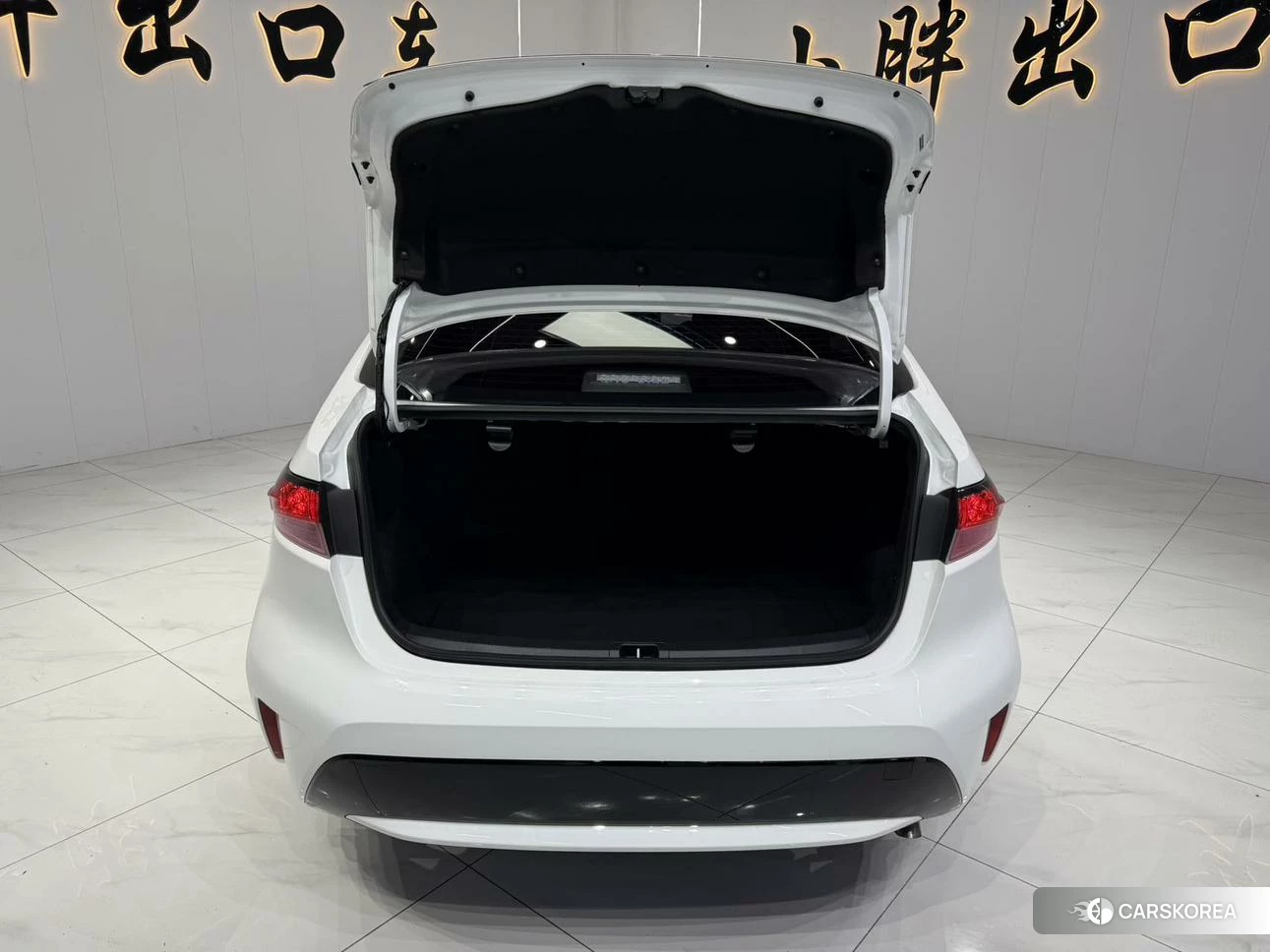 Toyota Levin 2020 Белый из Китая, фото 5